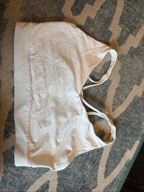 Athleta White Strappy Sports Bra for Larger Chest